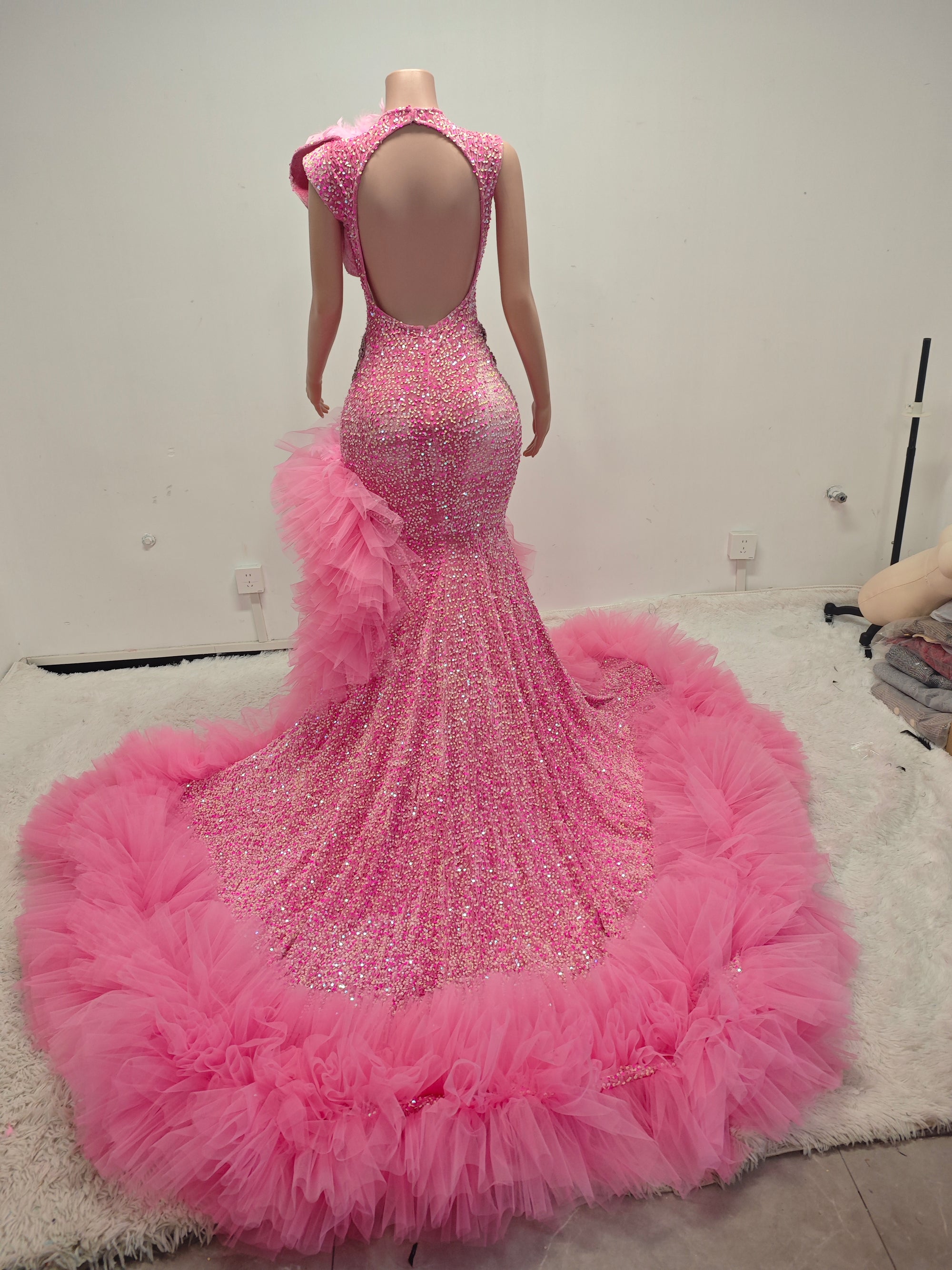Pink Fantasy Feathered Gown – Crystal Embellished Mermaid Dress with Dramatic Train