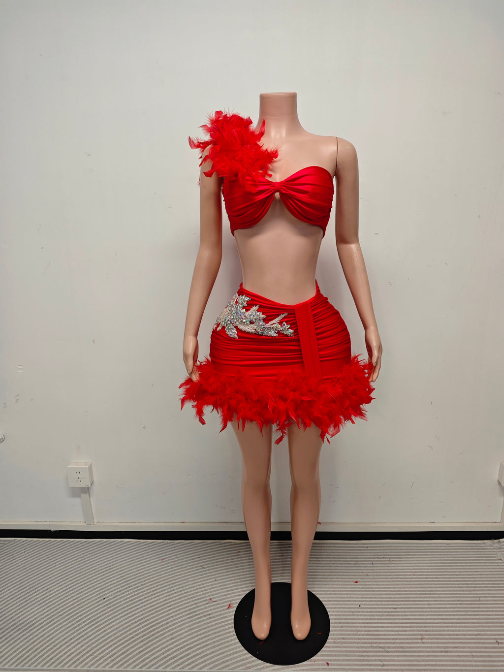 Red Feather Two-Piece Set – Rhinestone Crop Top & Mini Skirt Party Outfit