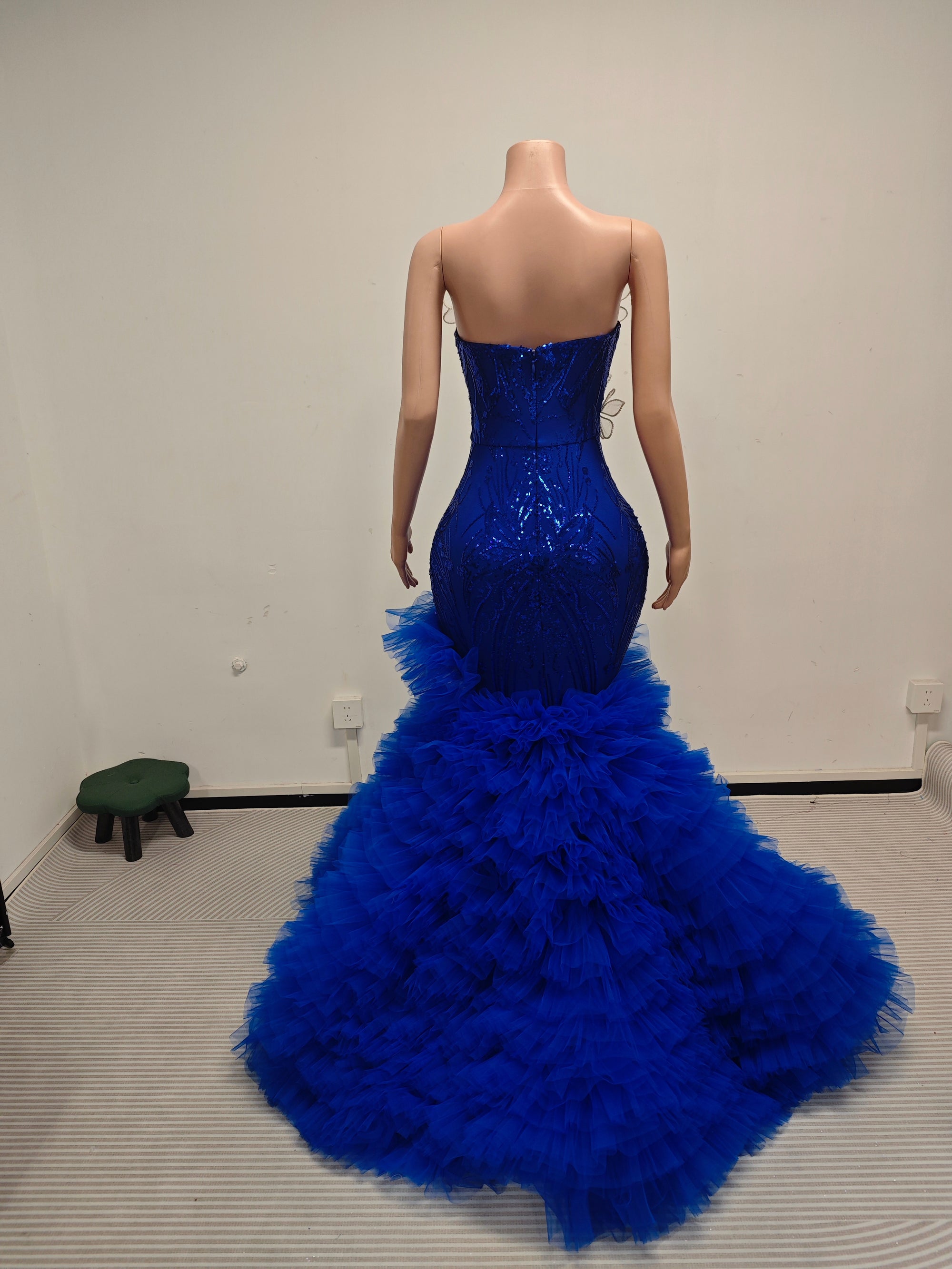 Royal Blue Crystal Feather Gown – Luxury Mermaid Evening Dress