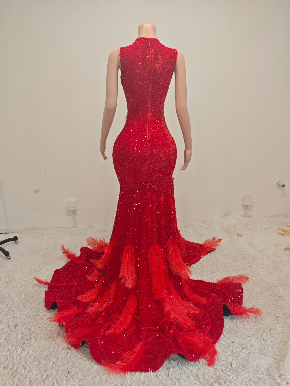 Crimson Flame Feather Illusion Gown – Luxury Sequin Mermaid Dress