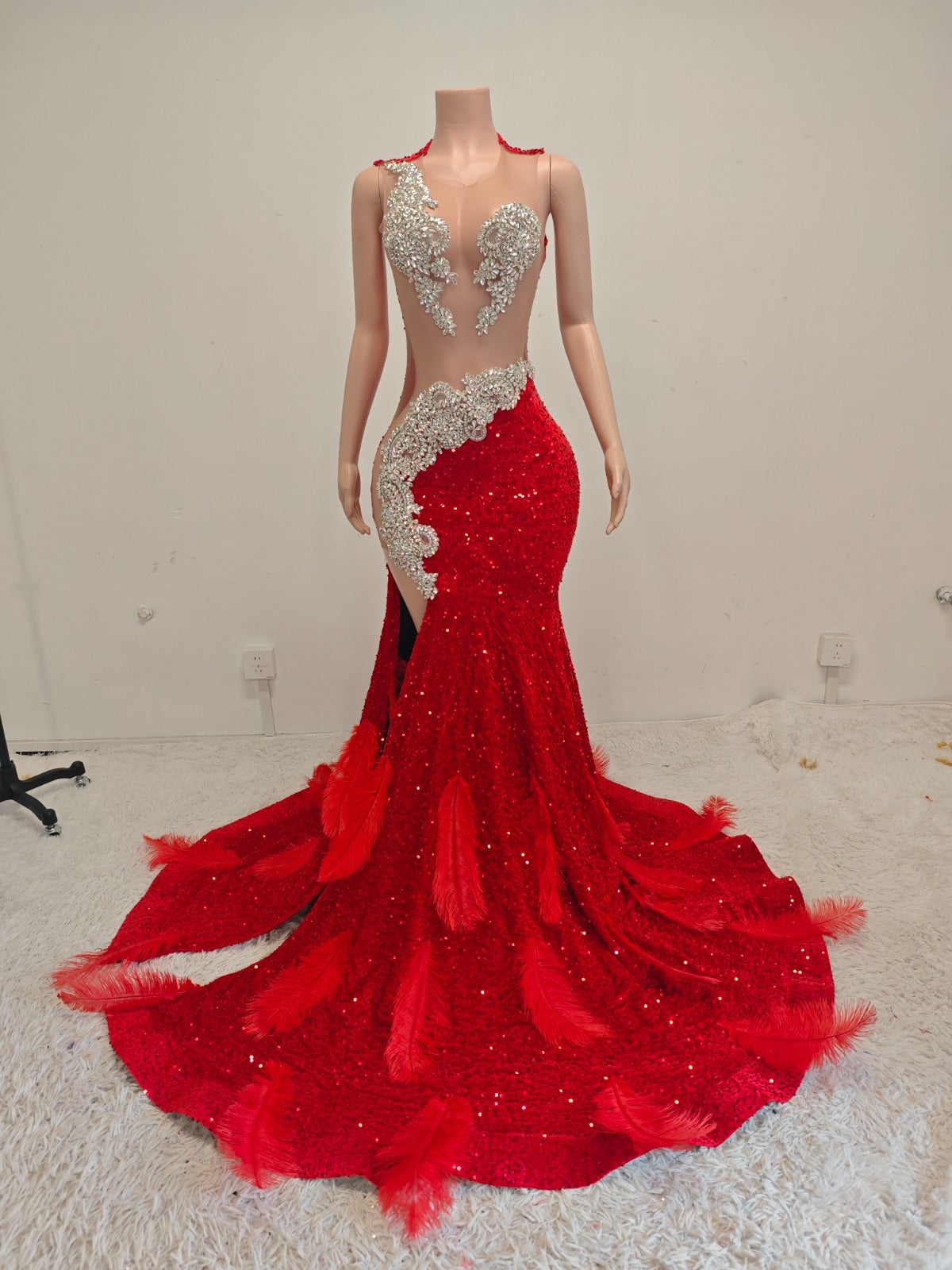 Crimson Flame Feather Illusion Gown – Luxury Sequin Mermaid Dress