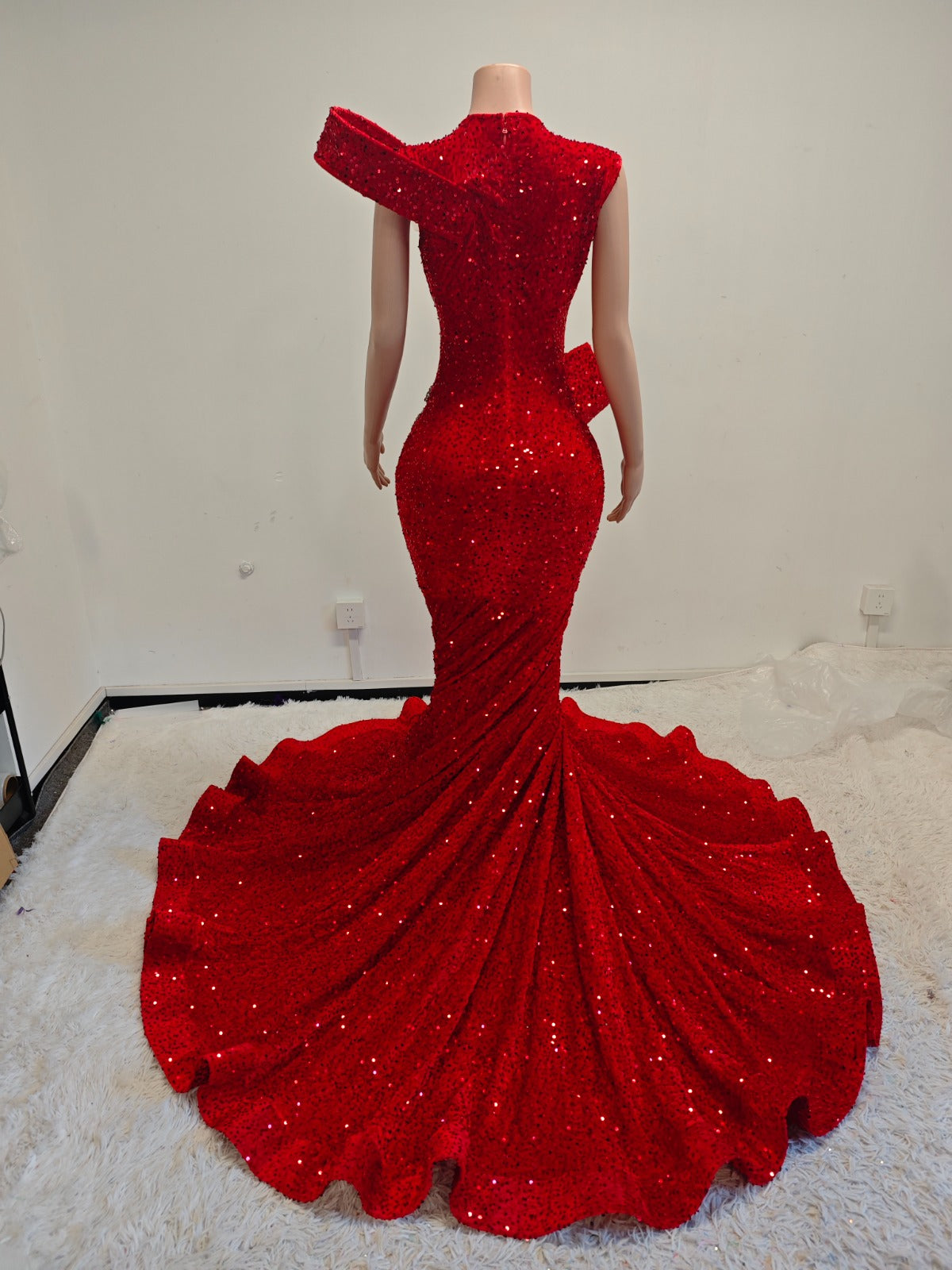 Red Crystal Siren Couture Gown – Luxury Floor-Length Birthday Dress